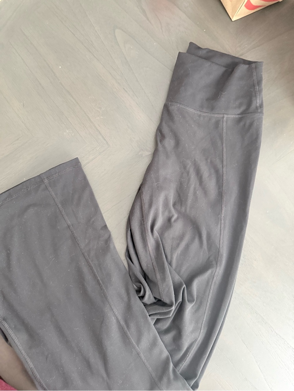 Fabletics - flare leggings - dry fit size medium - Picture 3 of 5